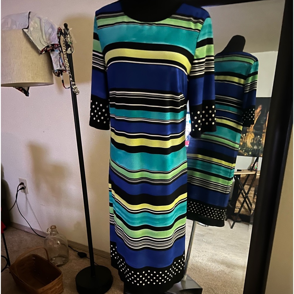 Madison Leigh size 12 fun and happy Dress. Shipping or local pick up available.